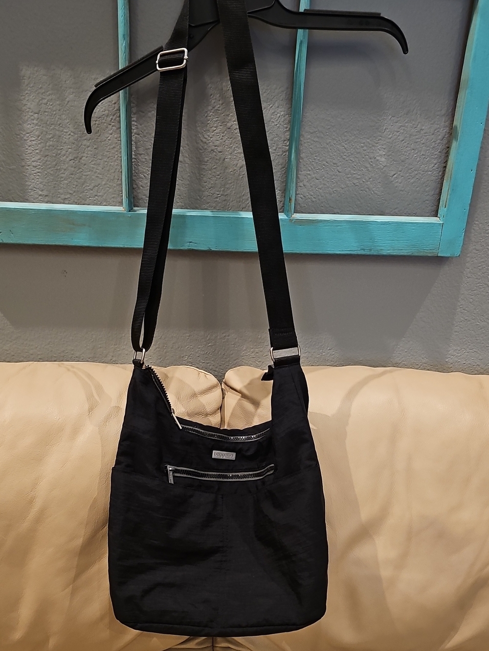 Baggallini Black Crossbody Messenger Bag